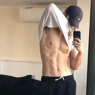 侯梦洁